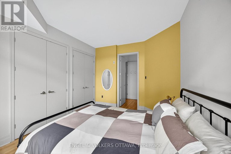 28526948/404-420-berkley-avenue/westboro-west/ottawa/ontario/K2A4H5_24