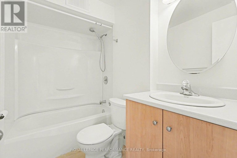 29437070/8-51-sumac-street/beacon-hill-south/ottawa/ontario/K1J7T7_16