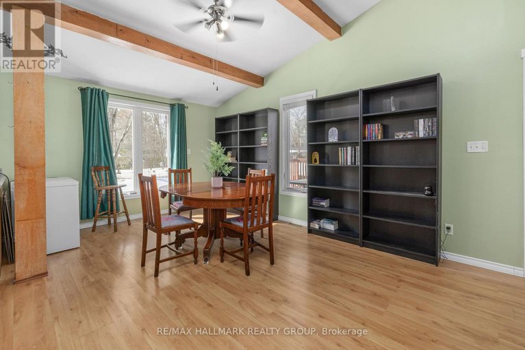 29541162/135-woods-road/constance-bay/ottawa/ontario/K0A3M0_18