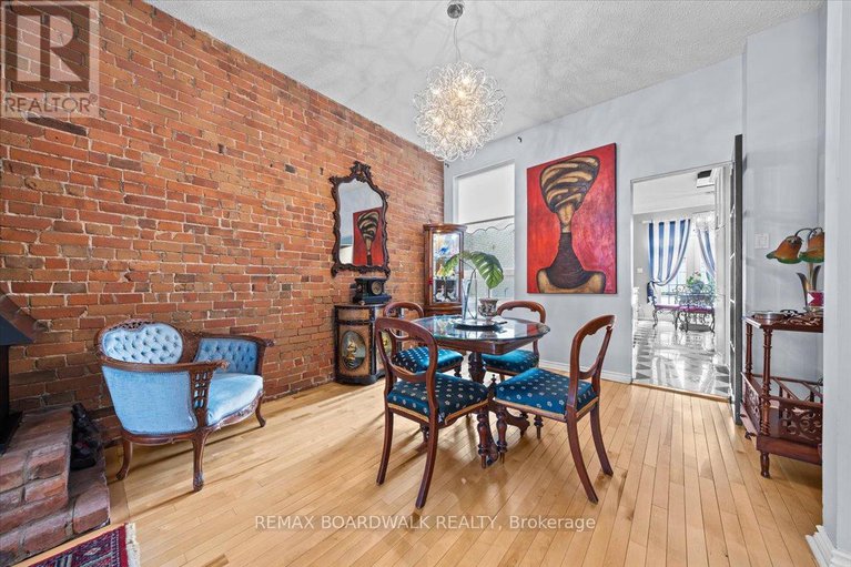 29377343/32-waverley-street/ottawa-centregolden-triangle/ottawa/ontario/K2P0T9_11