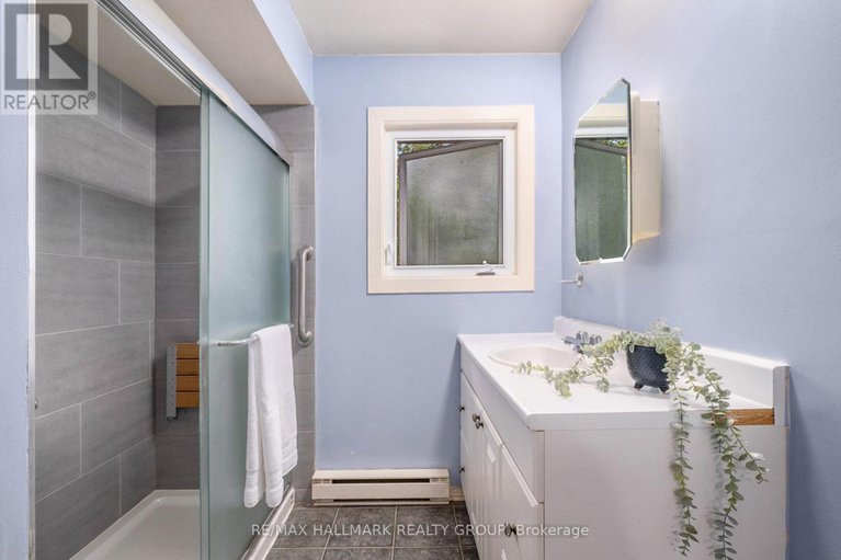 29297117/23-3691-albion-road/sawmill-creektimbermill/ottawa/ontario/K1T1P2_17