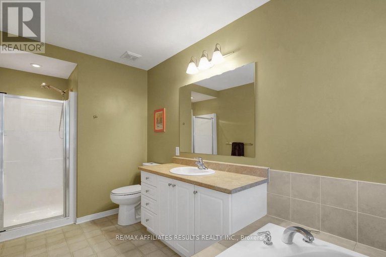 28577158/310-silbrass-private/stonebridge/ottawa/ontario/K2J5M5_30