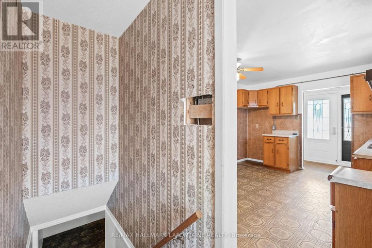 28771288/602-eastvale-drive/beacon-hill-north/ottawa/ontario/K1J6Z6_26