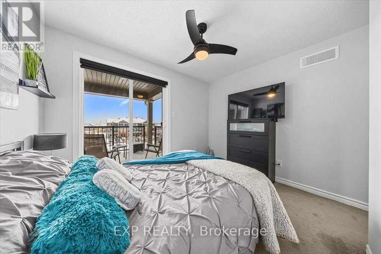 29476652/704-lapland-private/emerald-meadowstrailwest/ottawa/ontario/K2V0S4_27