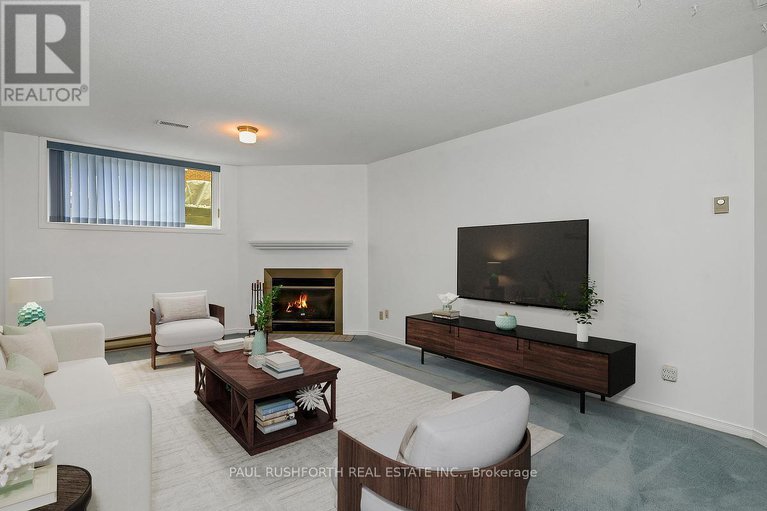 28485163/6146-oak-meadows-drive/chapel-hill/ottawa/ontario/K1C7G7_19