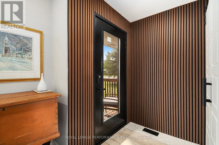 28814583/934-galaxie-avenue/navan/ottawa/ontario/K4B1M5_4