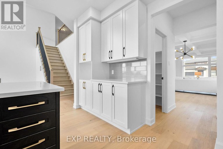 29159787/413-fleet-canuck-private/huntley-ward-south-east/ottawa/ontario/K2M0M5_15