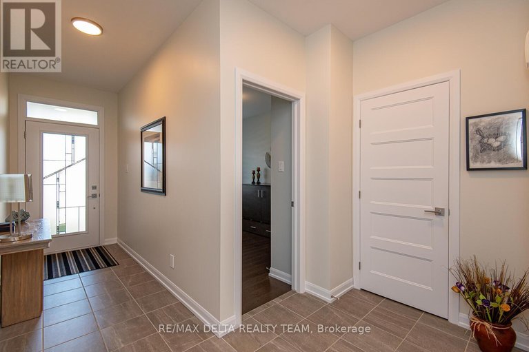 29669160/373-sterling-avenue/town-of-rockland/clarence-rockland/ontario/K2K0L4_3