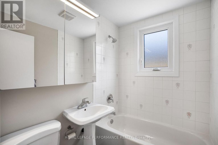 29004897/1315-kilborn-avenue/applewood-acres/ottawa/ontario/K1H6L2_13