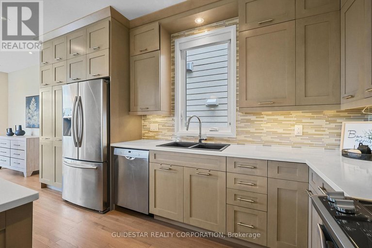 28827996/620-bridleglen-crescent/bridlewood/ottawa/ontario/K2M0H1_17