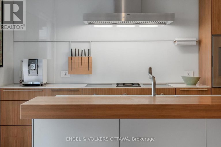 28844449/5-clemow-avenue/glebe/ottawa/ontario/K1S2A9_16