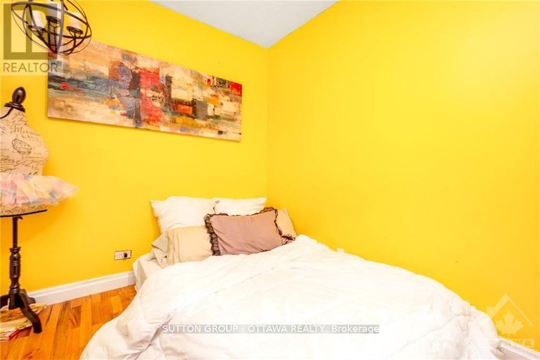 28870961/846-st-laurent-boulevard/overbrookcastle-heights/ottawa/ontario/K1K3A9_14