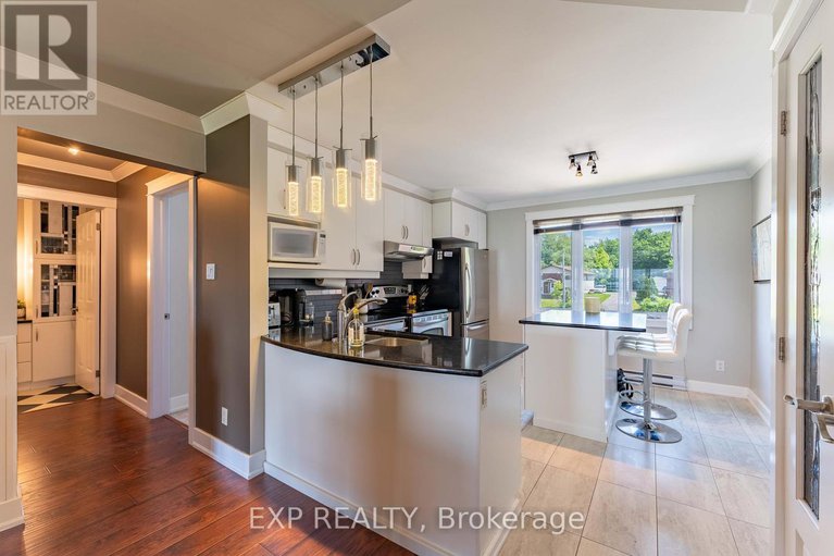 28495905/b6-160-edwards-street/town-of-rockland/clarence-rockland/ontario/K4K1H9_14