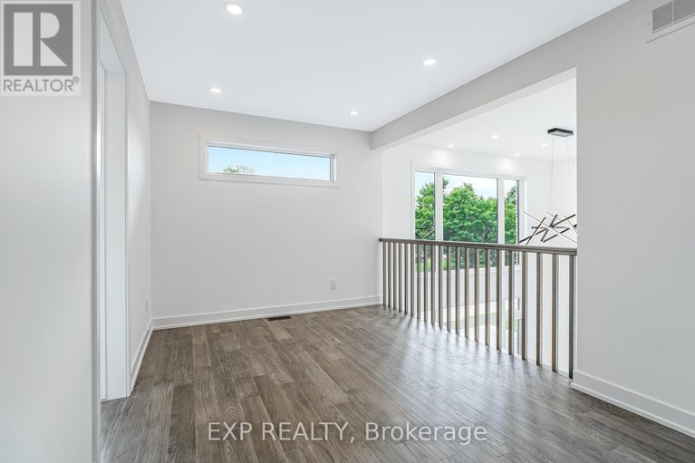 28649196/489-duvernay-drive/queenswood-heights-south/ottawa/ontario/K1E2N7_29