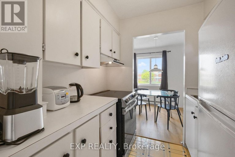 28348903/305b-2041-arrowsmith-drive/beacon-hill-south/ottawa/ontario/K1J7V7_13