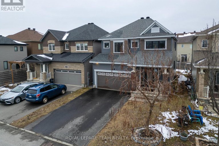28163521/12-knockaderry-crescent/half-moon-bay/ottawa/ontario/K2C3H2_2