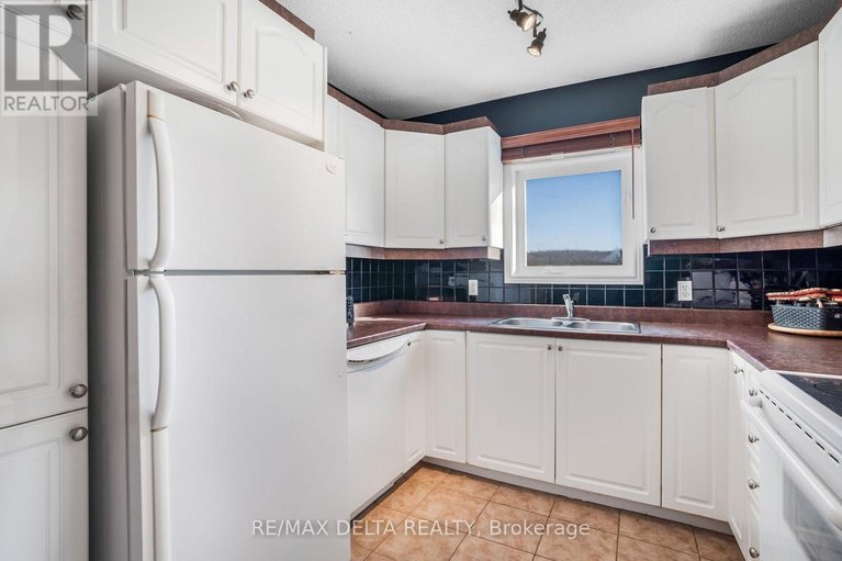 29507565/208-2927-laurier-street/town-of-rockland/clarence-rockland/ontario/K4K1T8_14