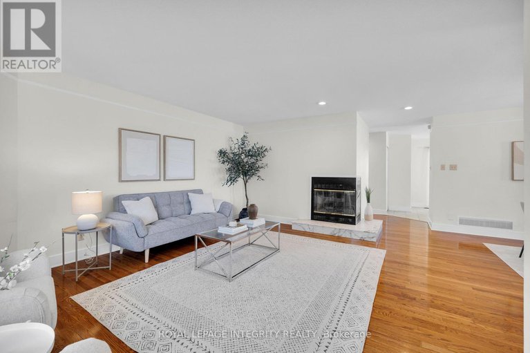 28882325/1979-jasper-avenue/ellwood/ottawa/ontario/K1V0X9_8