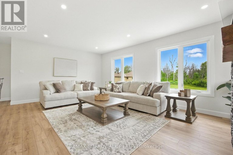 29602220/665-drummond-5b-concession/drummond-n-elmsley-drummond-twp/drummondnorth-elmsley/ontario/K7H3C8_40