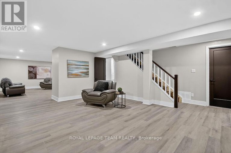 29396926/6636-marina-drive/manotick-south-to-roger-stevens/ottawa/ontario/K4M1B3_29