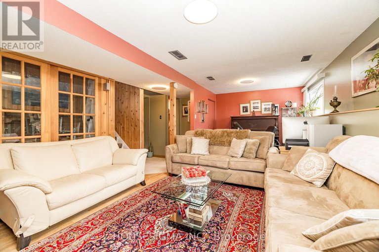 29186349/994-charlton-drive/carson-grove/ottawa/ontario/K1J8B3_21