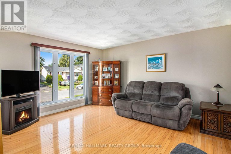 28846861/945-belvedere-avenue/town-of-rockland/clarence-rockland/ontario/K4K1H3_6