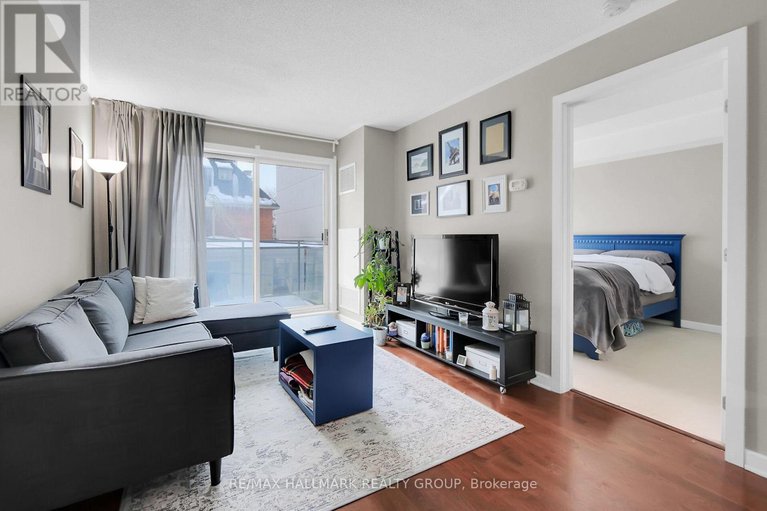28506551/209-138-somerset-street-w/ottawa-centregolden-triangle/ottawa/ontario/K2P0A3_27