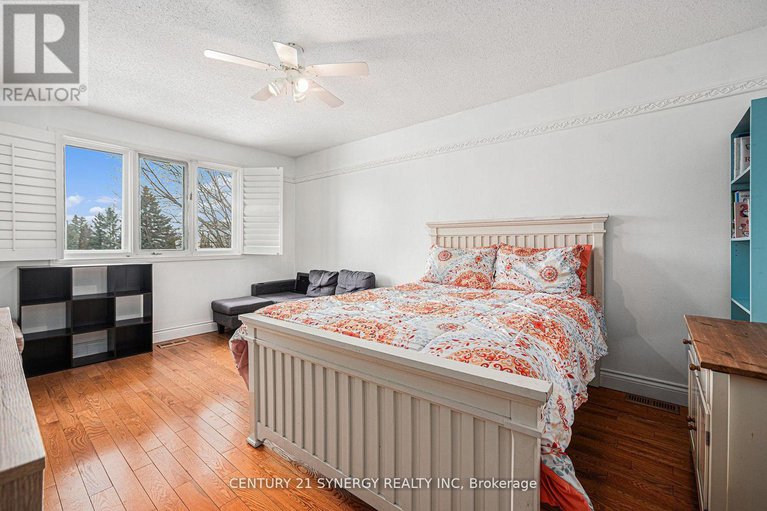 28579291/666-mathieu-way/fallingbrookpineridge/ottawa/ontario/K4A2R4_22