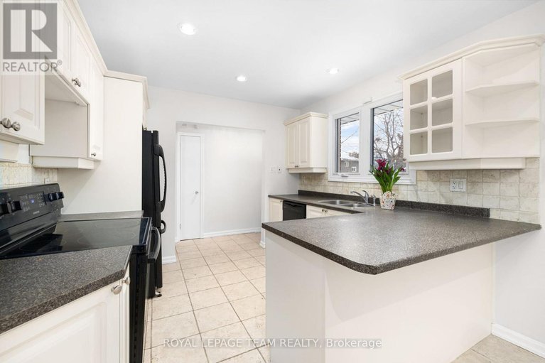 29244449/2358-malone-crescent/queensway-terrace-southridgeview/ottawa/ontario/K2C1L5_20