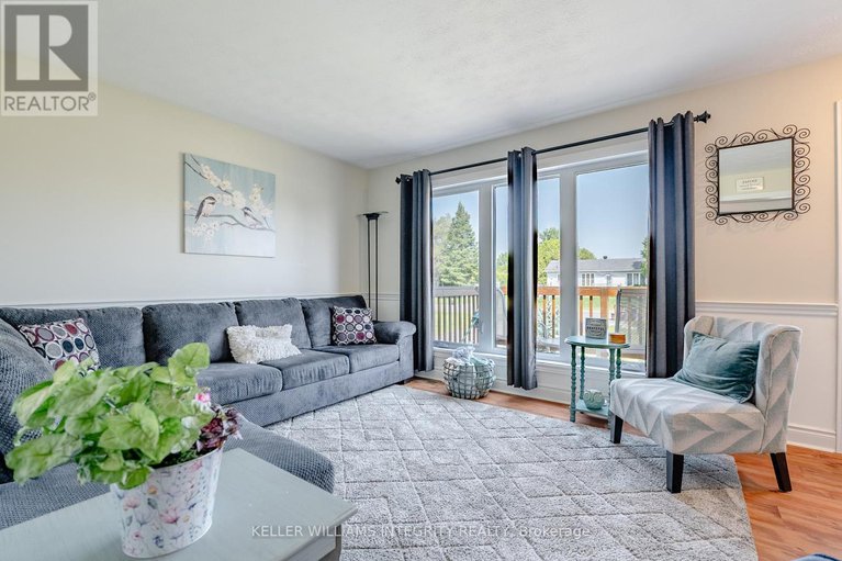28489479/3-3-le-baron-drive/russell-twp/russell/ontario/K0A2M0_11