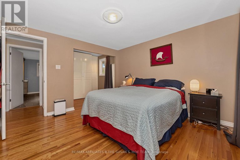 28906635/596-dickinson-avenue/riverside-park-south/ottawa/ontario/K1V7J4_19