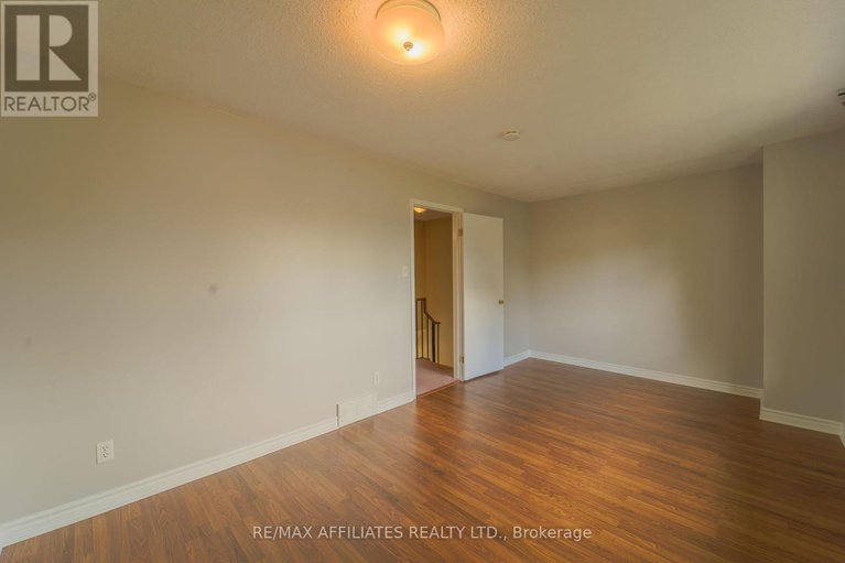 28589609/65-47-mcdermot-court/katimavik/ottawa/ontario/K2L3V5_19