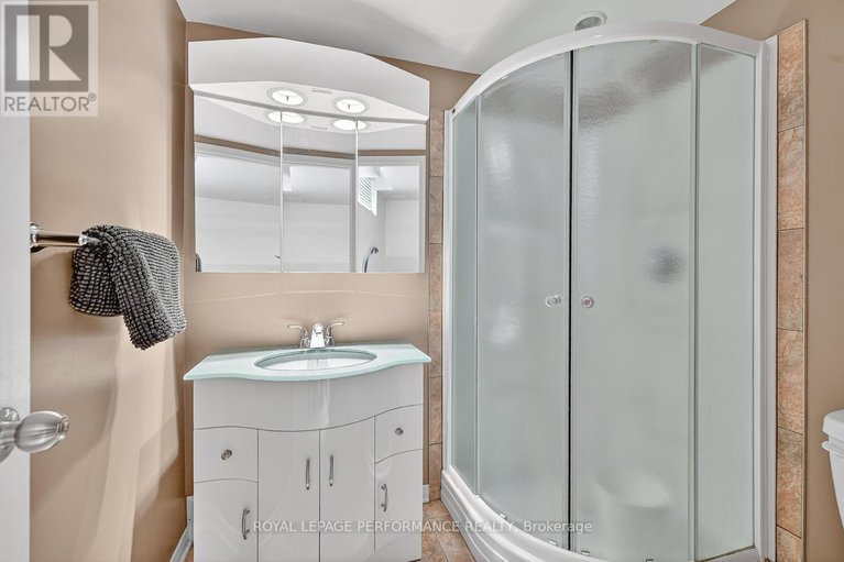 29575715/1665-frenette-street/fallingbrookgardenway-south/ottawa/ontario/K4A4L4_41