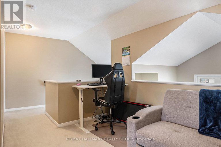 28744682/327-galston-private/mer-bleuebradley-estatesanderson-park/ottawa/ontario/K1W0G3_14