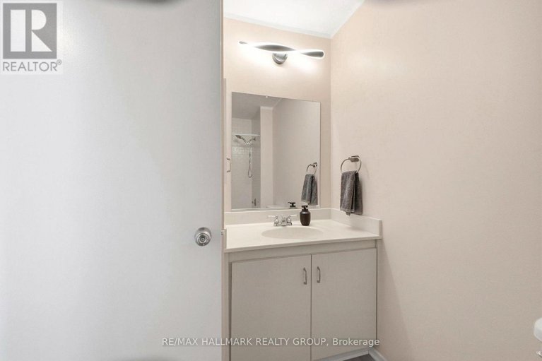 29368806/d-39-stonehaven-drive/bridlewood/ottawa/ontario/K2M1E3_21