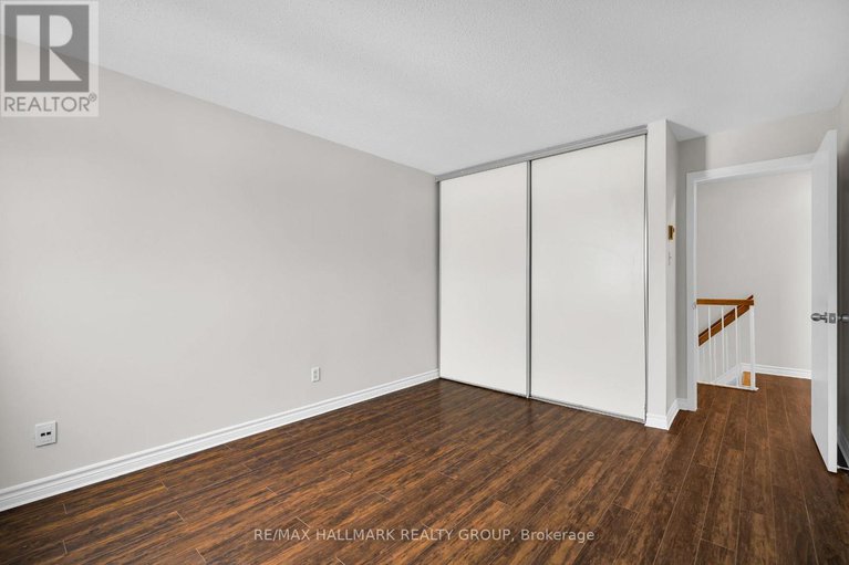 29242070/f-3070-councillors-way/blossom-parkleitrim/ottawa/ontario/K1T2S6_30