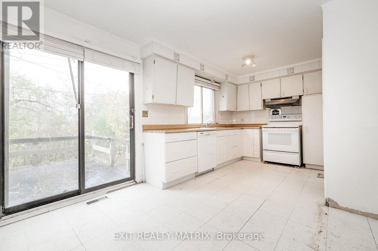 29077893/426-apple-tree-lane/viscount-alexander-park/ottawa/ontario/K1K2R6_12