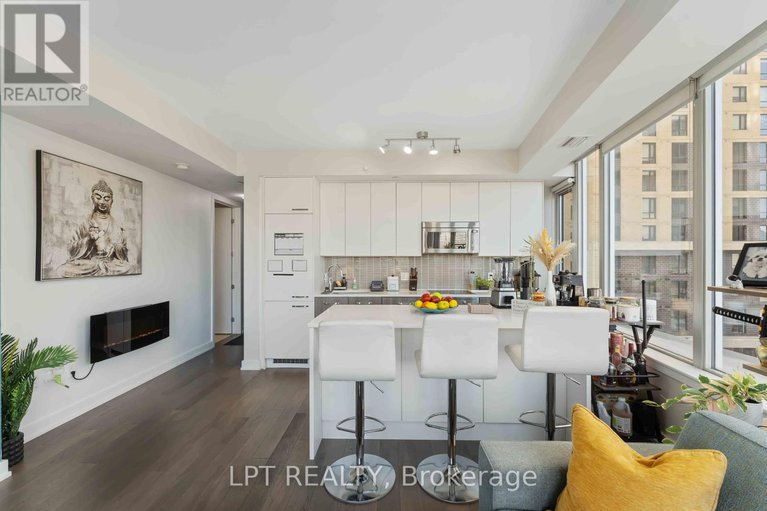 28356042/307-111-champagne-avenue-s/west-centre-town/ottawa/ontario/K1S5V3_11