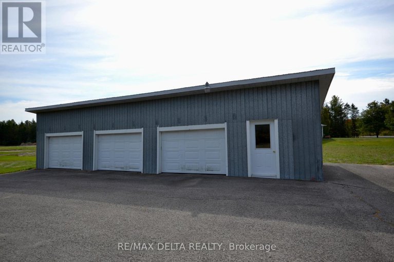 28875479/4725-champlain-street/clarencerockland-twp/clarence-rockland/ontario/K0A1E0_17