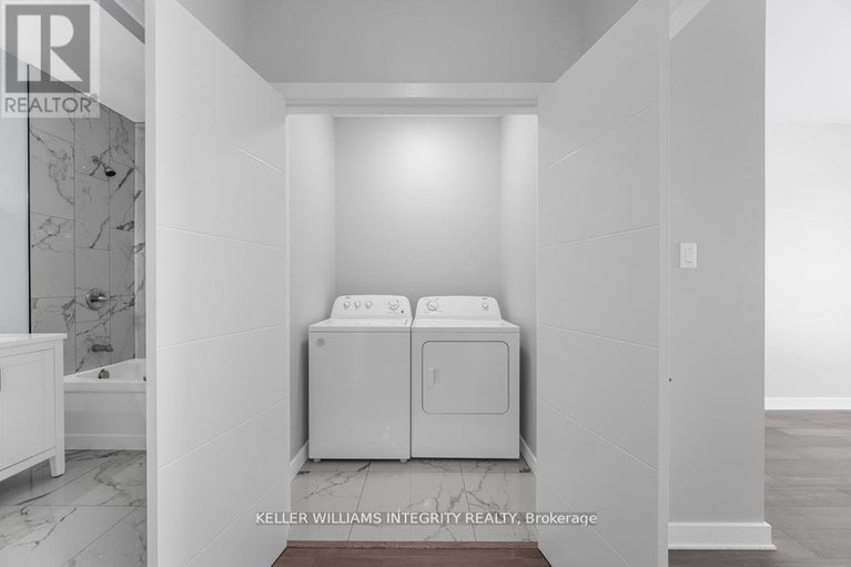 28308587/a-875-contour-street/mer-bleuebradley-estatesanderson-park/ottawa/ontario/K1W0G6_30
