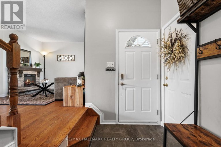 28799334/62-college-circle/castle-heights/ottawa/ontario/K1K4R8_4