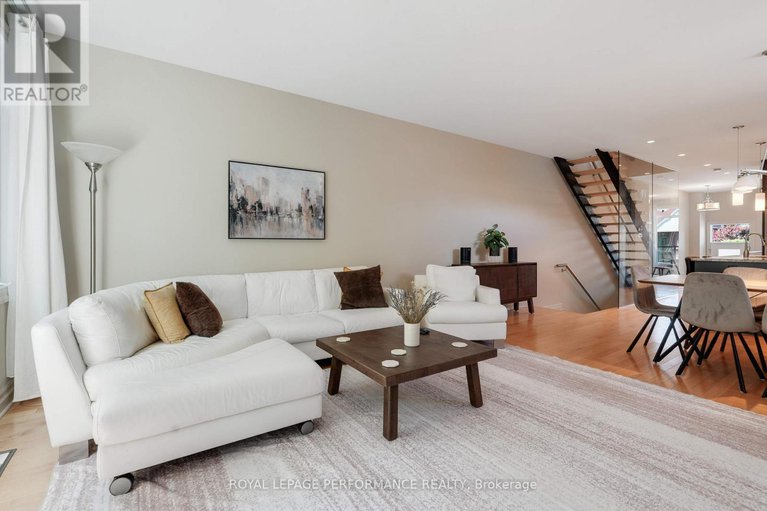 28636681/a-239-fairmont-avenue/civic-hospital/ottawa/ontario/K1Y1X8_14
