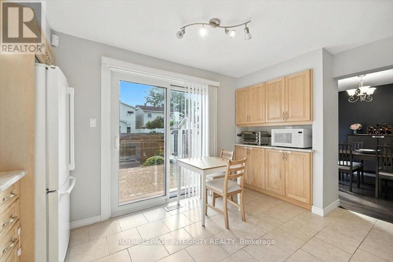 29413883/1097-moselle-crescent/convent-glen/ottawa/ontario/K1C2S8_15