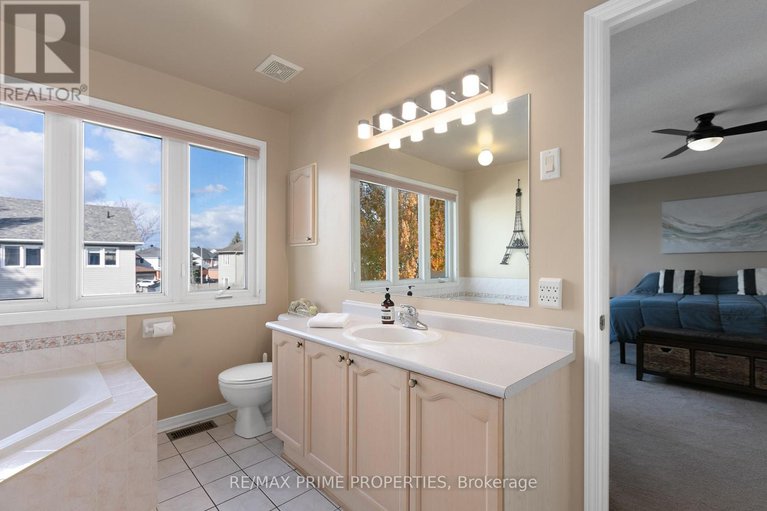 29075456/1545-senateurs-way/fallingbrookpineridge/ottawa/ontario/K4A4A2_27