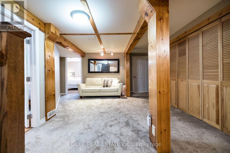 29449674/6492-waddion-drive/greely/ottawa/ontario/K4P1E7_69