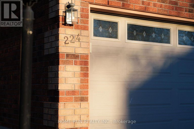 29392520/224-walden-drive/beaverbrook/ottawa/ontario/K2K2M3_6