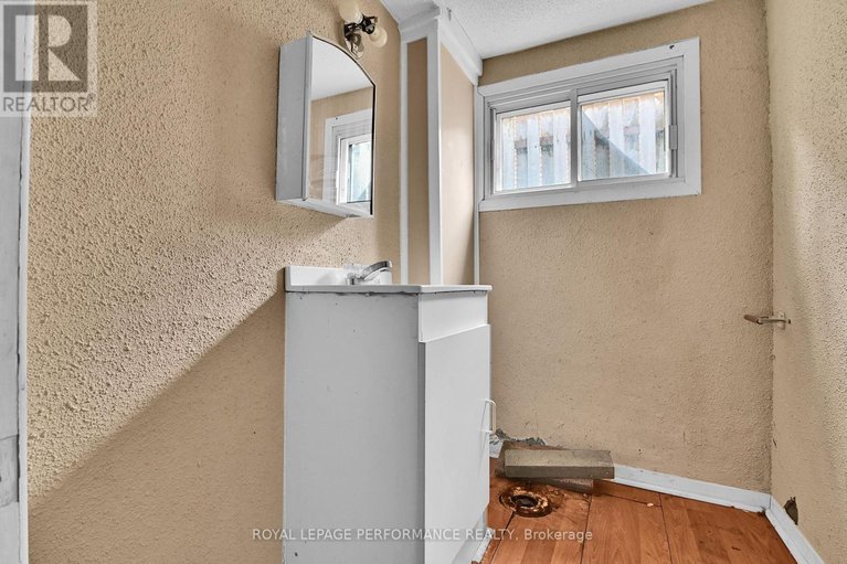 29600475/759-pleasant-park-road/elmvale-acres/ottawa/ontario/K1G1Y5_21