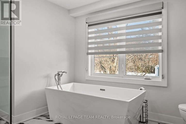 28407938/1373-normandy-crescent/carleton-heights/ottawa/ontario/K2C0N4_34