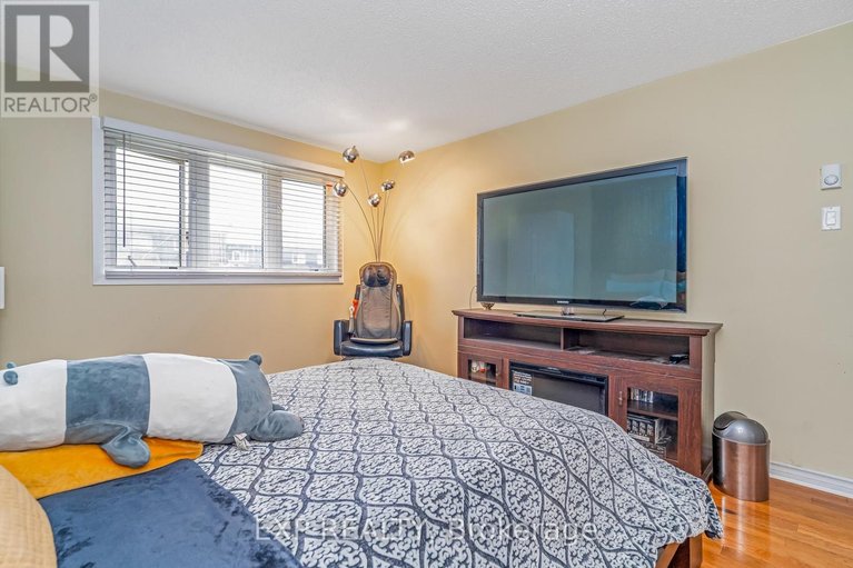 29540461/12-2610-draper-avenue/redwood-park/ottawa/ontario/K2H8X8_13