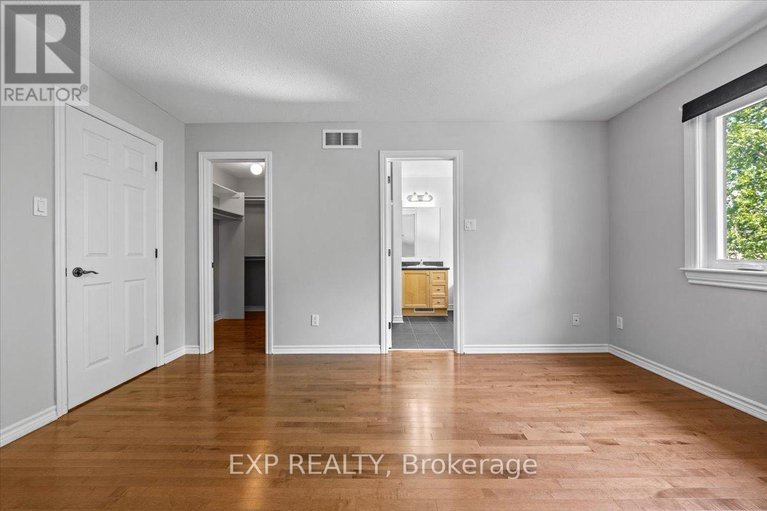 28513335/264-bradwell-way/blossom-parkkemp-parkfindlay-creek/ottawa/ontario/K1T4J2_24